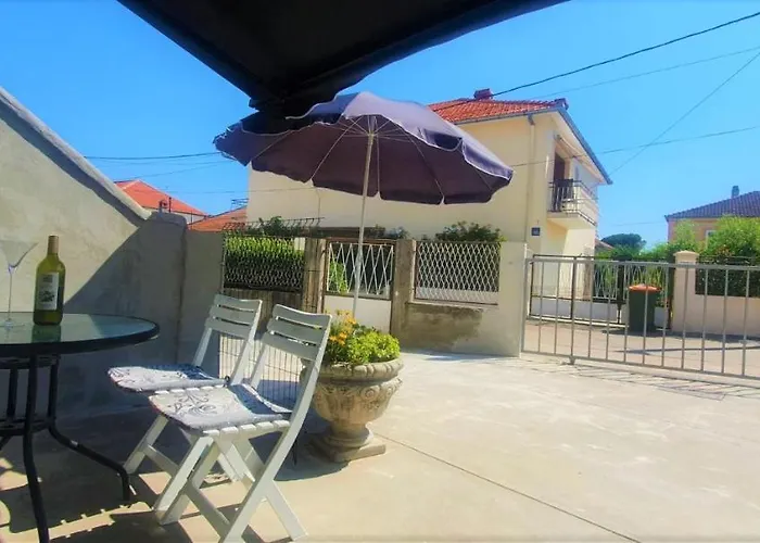 Apartment Fain - Private Parking