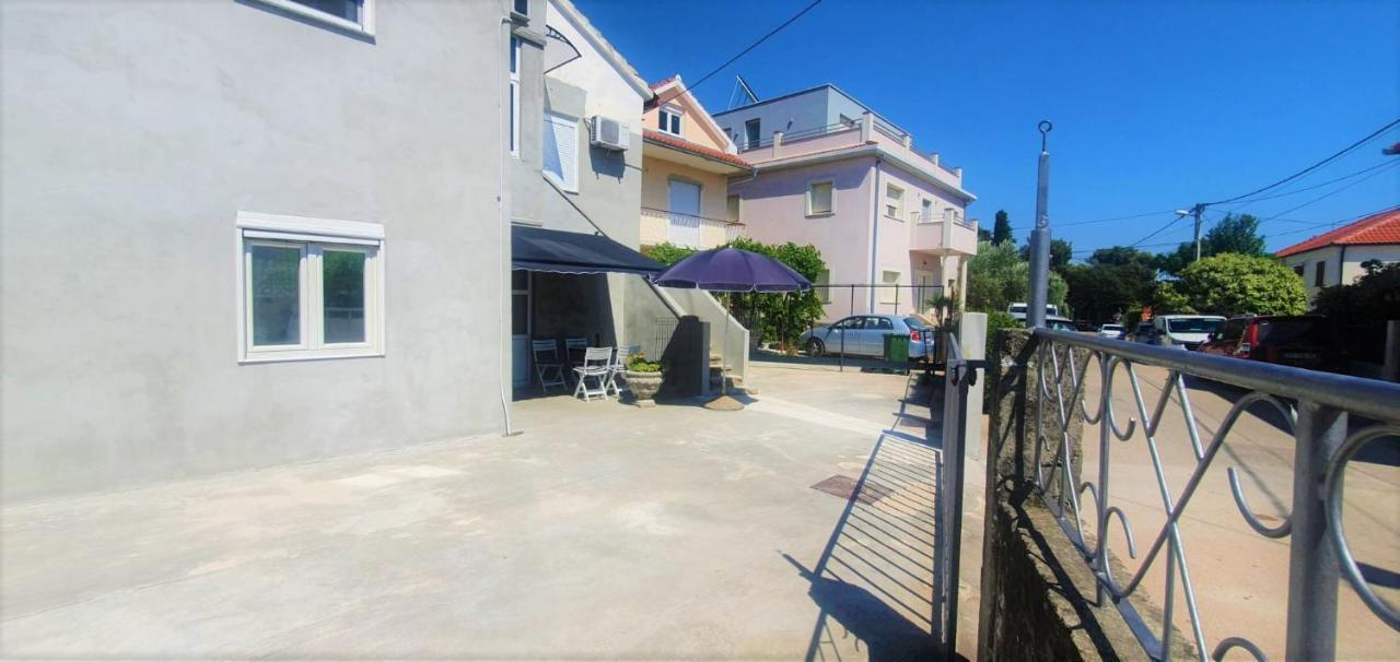 Fain - Private Parking Appartement Zadar